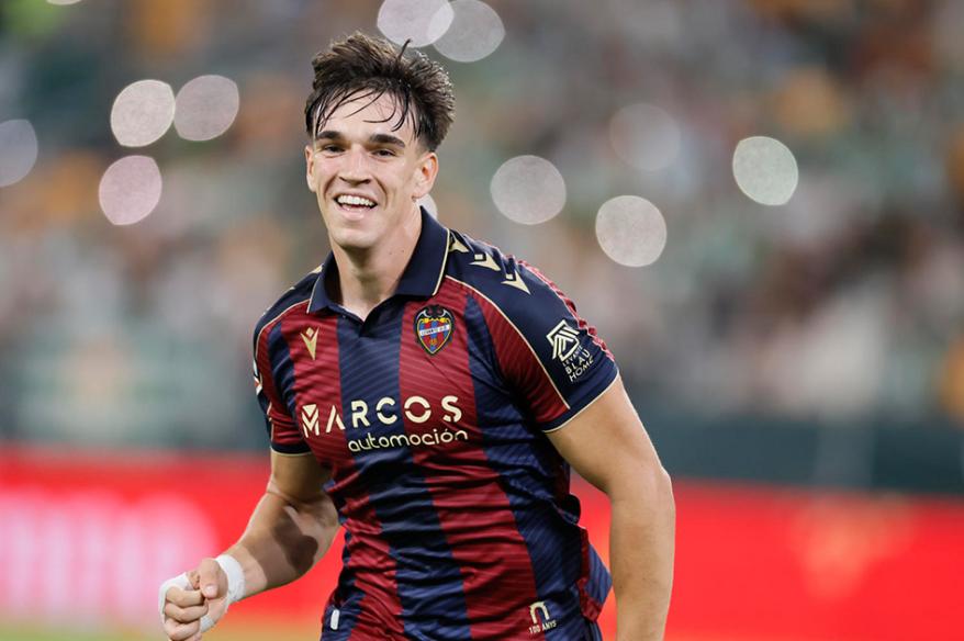 Real Madrid anunció el fichaje de Carlos Espí