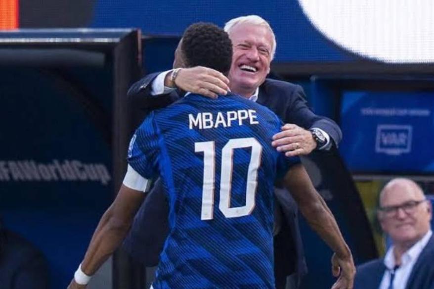 Mbappé a Deschamps: "Habríamos tenido que ofrecerte un final mejor, pero hemos fallado"