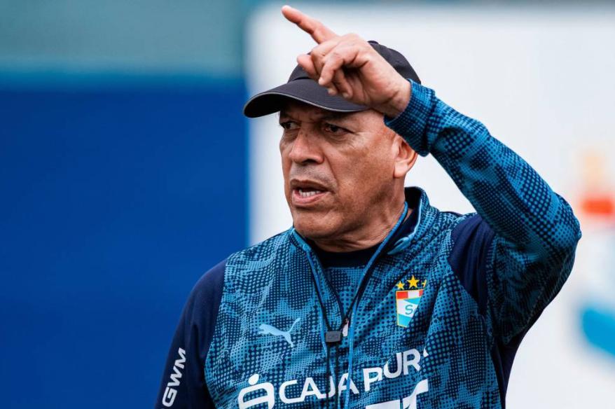 Mosquera: "Los 3 puntos son importantes, jugamos bien, aunque el resultado diga otra cosa"