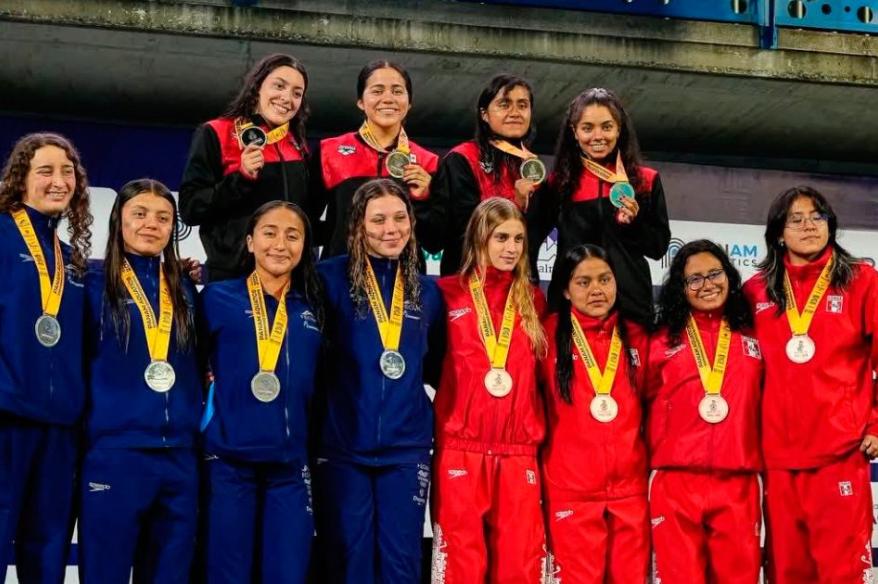 Delegación peruana conquista 18 medallas en el Panamericano de Natación