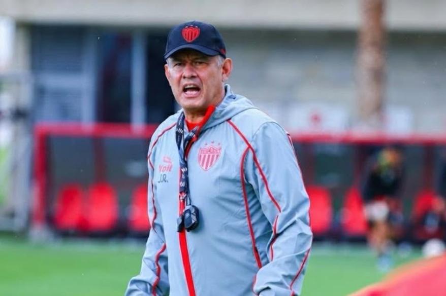 (VIDEO) Reynoso ya trabaja en Necaxa: "Tenemos que dar nuestro mejor esfuerzo para una mejora inmediata"