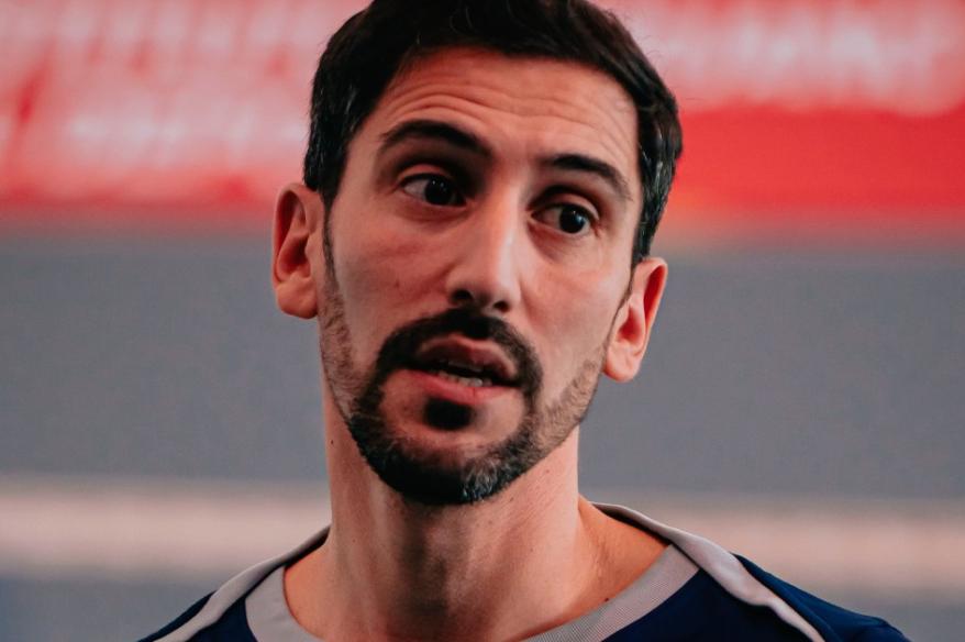 Alejandro Schneider: "Vamos por un objetivo diferente y también histórico"