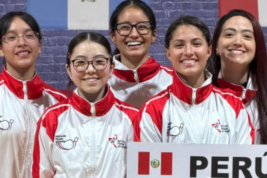 Selección peruana femenina de bowling ya está en Bogotá para torneo continental