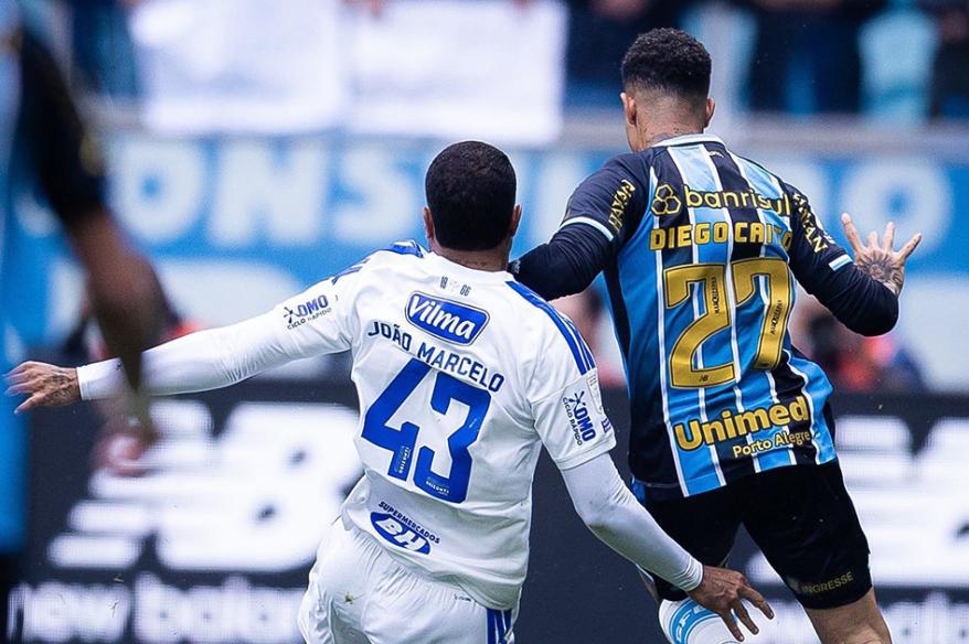 Noriega ingresó en caída de Gremio ante Cruzeiro por el Brasileirao