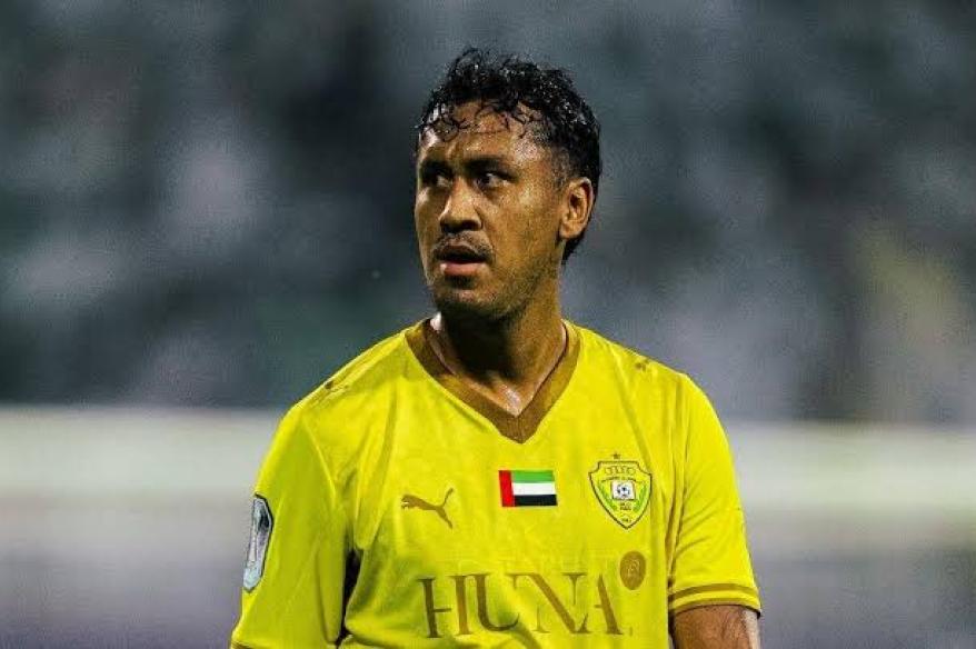 Al-Wasl sigue imparable: venció a Khorfakkan con Renato Tapia en el banco