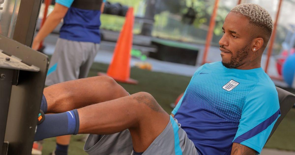 Alianza Lima: Jefferson Farfán entrenó este viernes y podría jugar ante César Vallejo por la Liga 1 (Alianza)