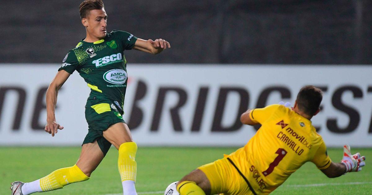 ¡Enorme José! Carvallo y los dos mano a mano para mantener el Universitario 0-0 Defensa y Justicia