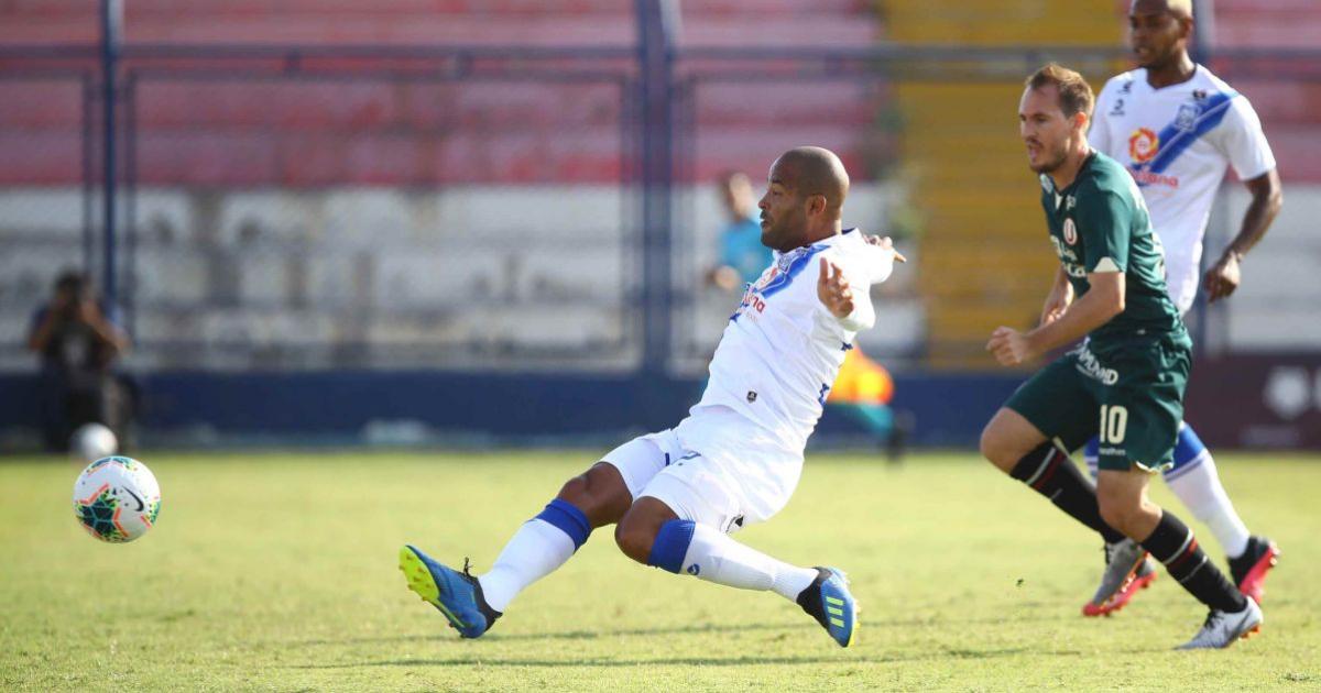 ¡Autogol! Alberto Rodríguez anotó en arco propio en el Universitario vs. Alianza Atlético | VIDEO