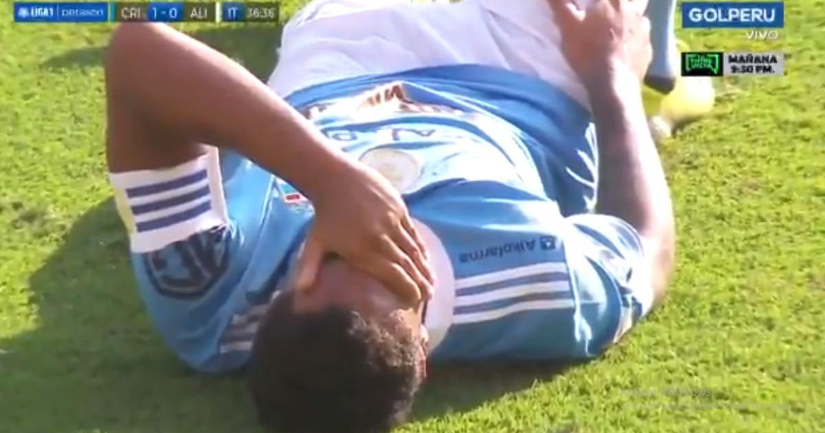 Christopher Olivares sufrió una dura lesión a la rodilla por la que tuvo que abandonar el Alianza Lima vs. Sporting Cristal por la fecha 6 de la Liga 1.