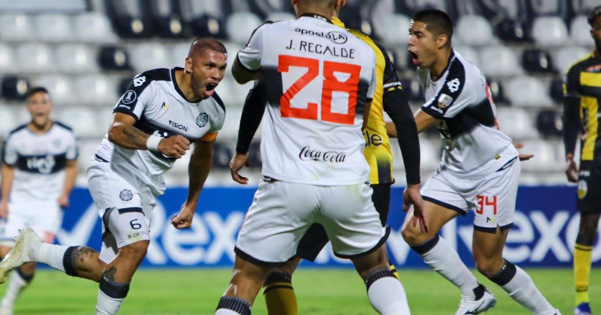¡Festín de goles! Olimpia goleó 6-2 a Táchira y selló su pase a octavos de Copa Libertadores