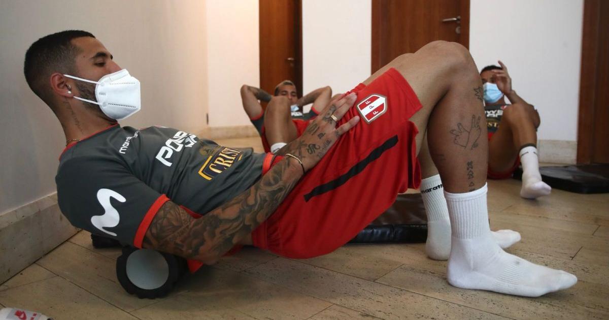Selección peruana entrenó y tuvo 'chapuzón' tras empate 2-2 ante Ecuador | FOTOS