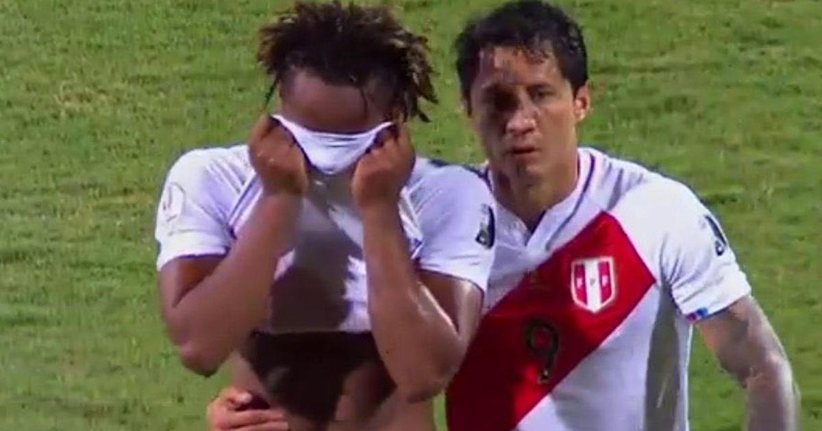 André Carrillo rompió en llanto tras roja que lo dejó fuera de las semifinales de Copa América