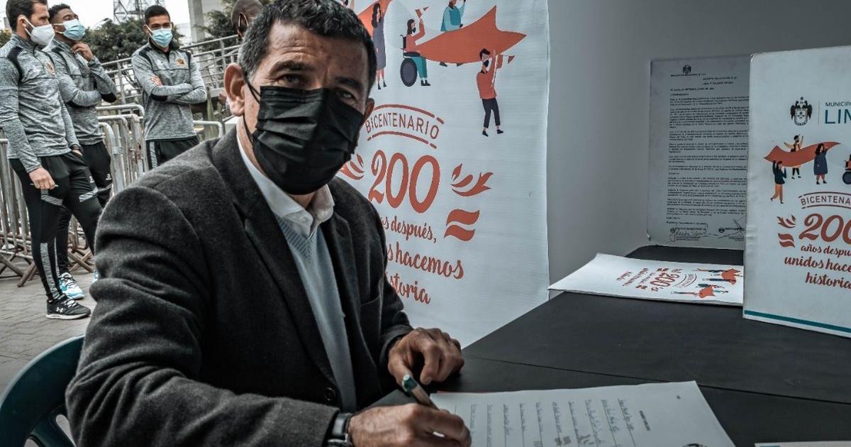 Cusco FC suscribió Libro Conmemorativo del Bicentenario de la Independencia del Perú