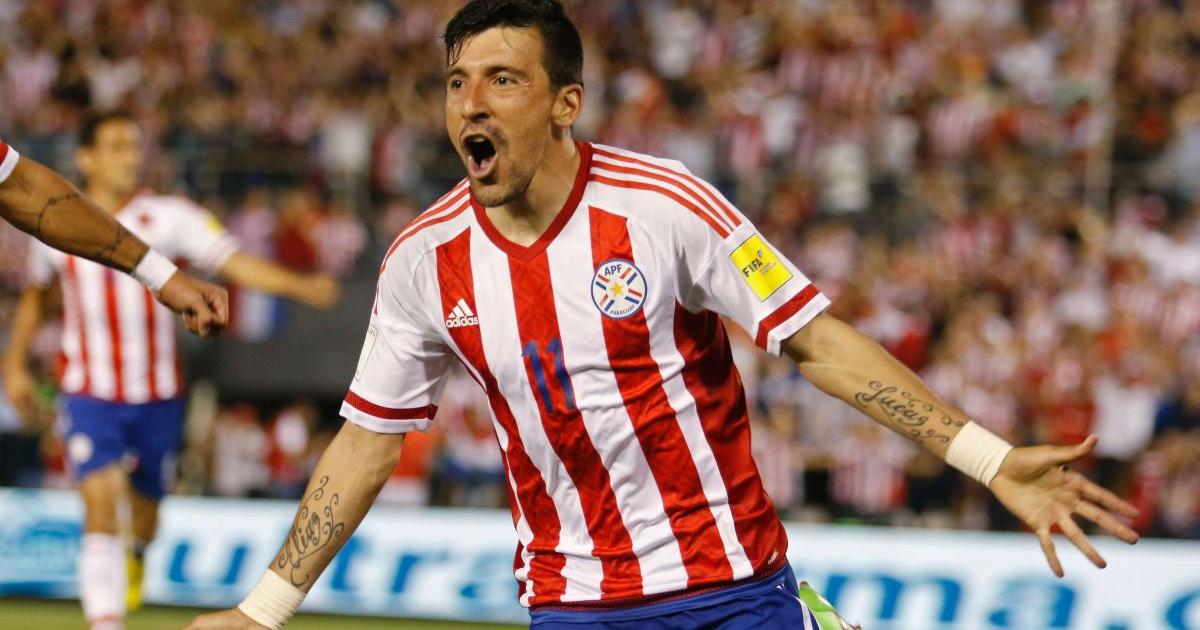 Benítez a Radio Ovación: "Escuchar que estaba Barcos y Farfán, a uno le llama la atención"