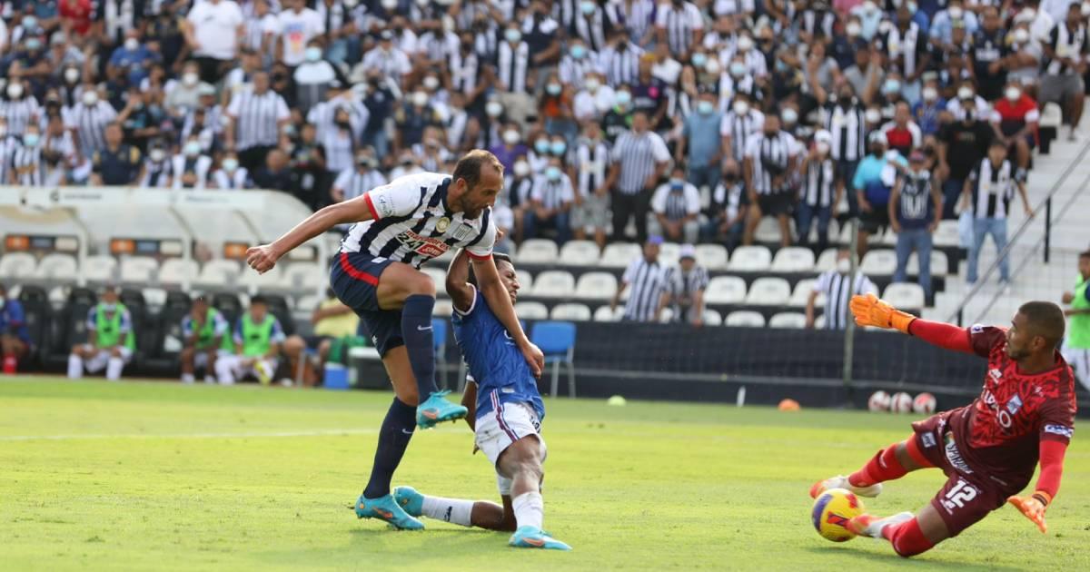 Heredia lamentó la derrota: "Nos faltó culminar las jugadas cuando ellos tenían 10 jugadores"