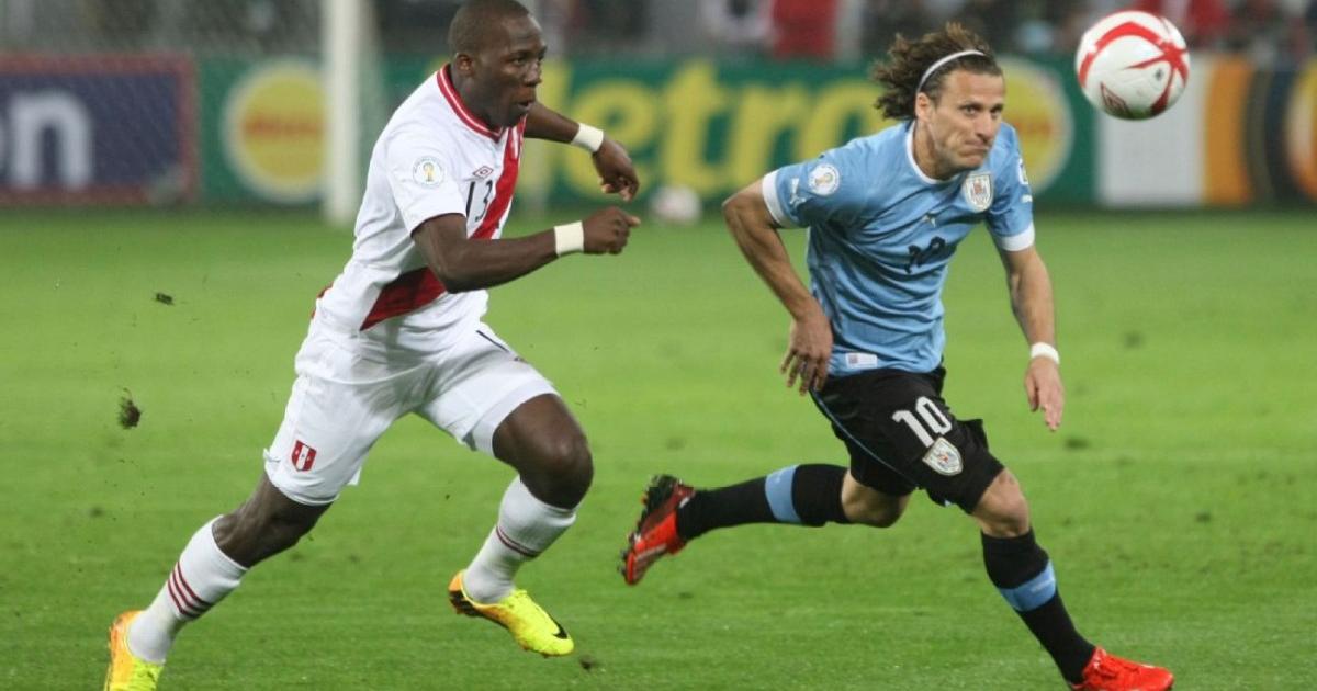 Forlán: "Uruguay está en buen momento para un partido duro como el que será ante Perú"