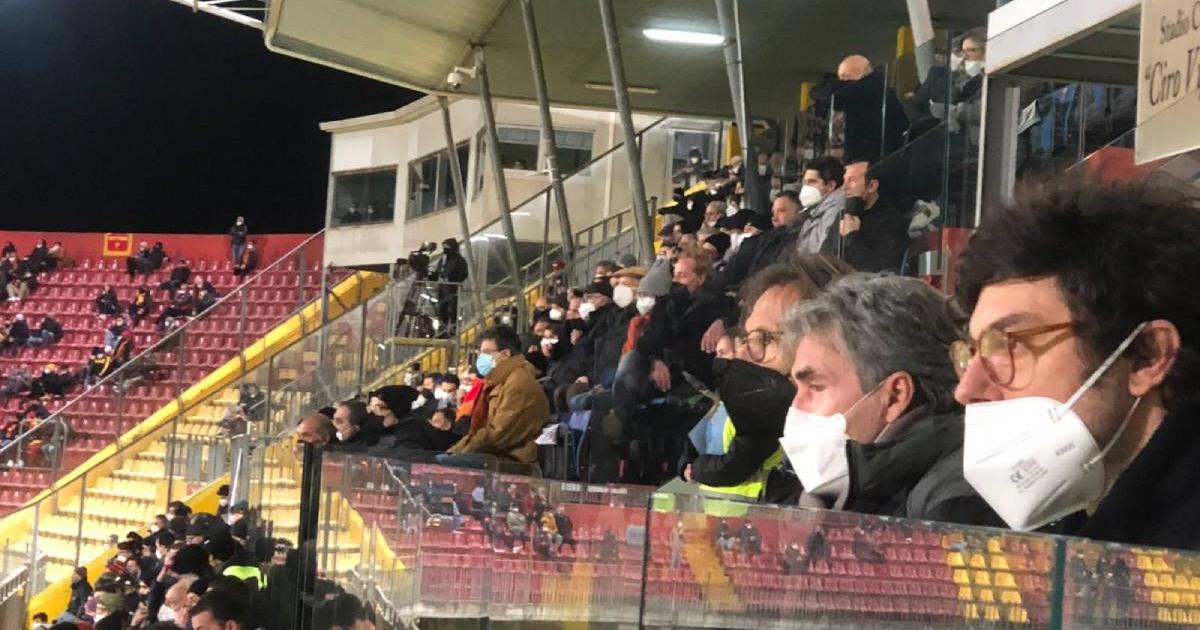 Ricardo Gareca estuvo presente en regreso de Lapadula al Benevento