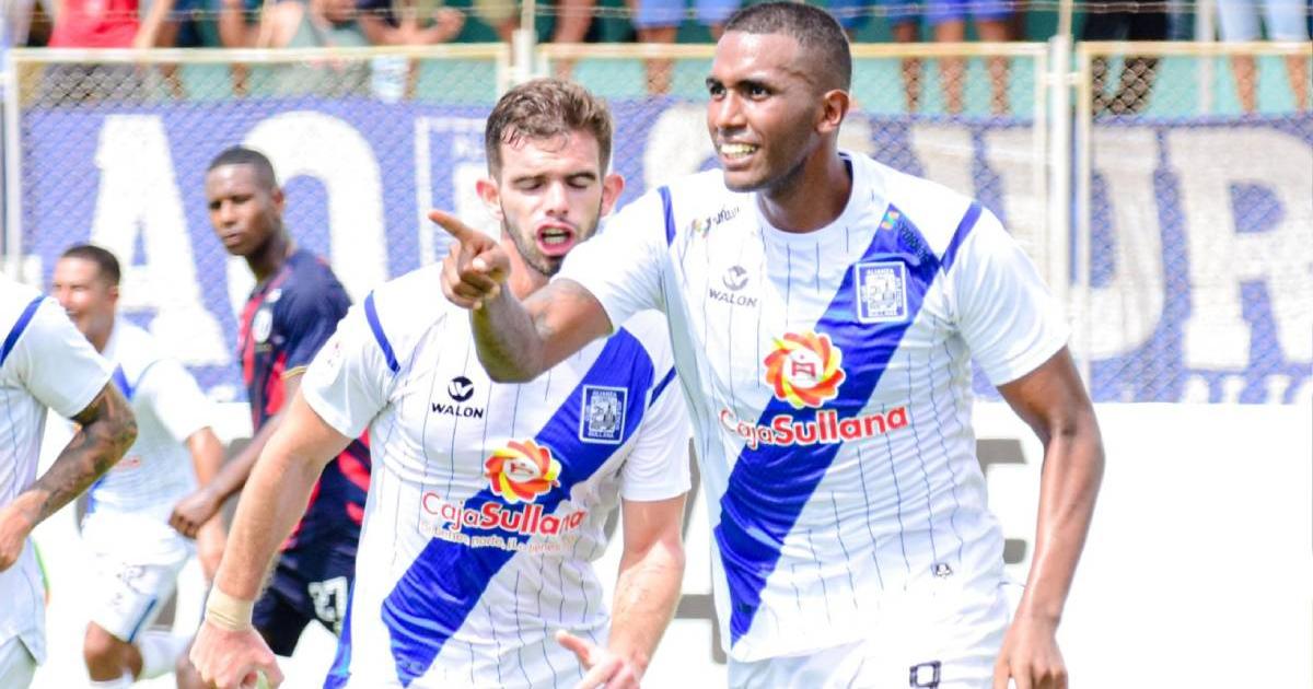 (FOTOS/VIDEO) 'Muni' rescató un empate en los descuentos ante Alianza Atlético