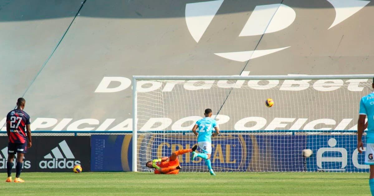 (VIDEO) Yotún la 'picó' y volvió a marcar con Sporting Cristal