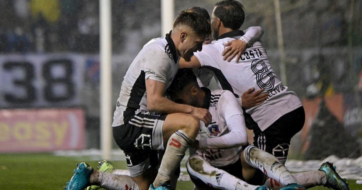 Con doblete de Costa, Colo Colo goleó y avanzó en la Copa de Chile