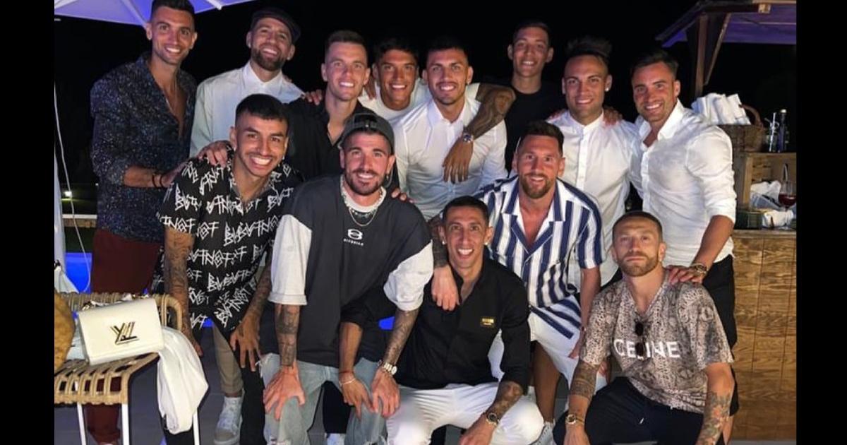 Jugadores de la Selección Argentina celebraron junto con Lionel Messi sus 35 años