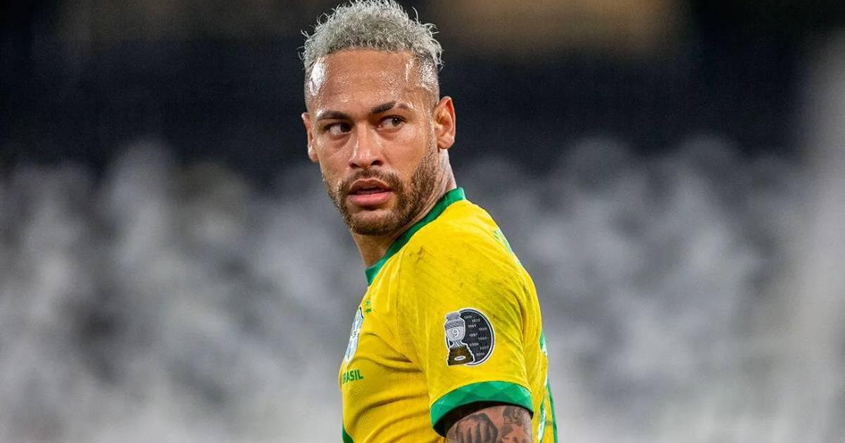 Neymar no pudo terminar el entrenamiento de la Selección brasileña
