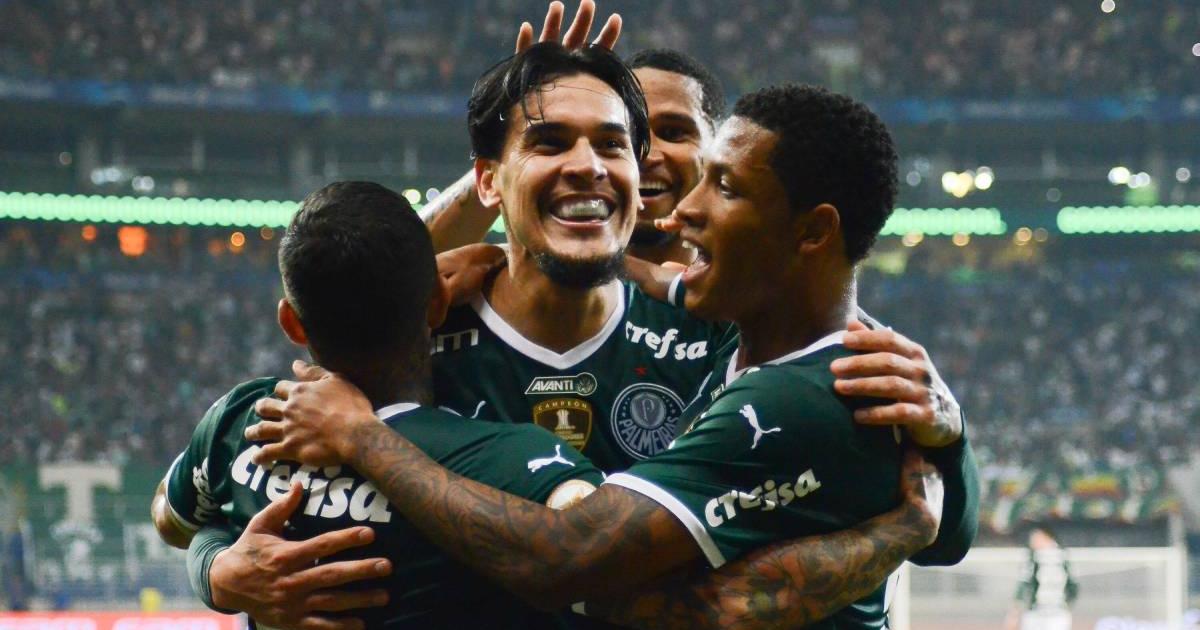 Palmeiras ganó y se afianzó en la cima del Brasileirao