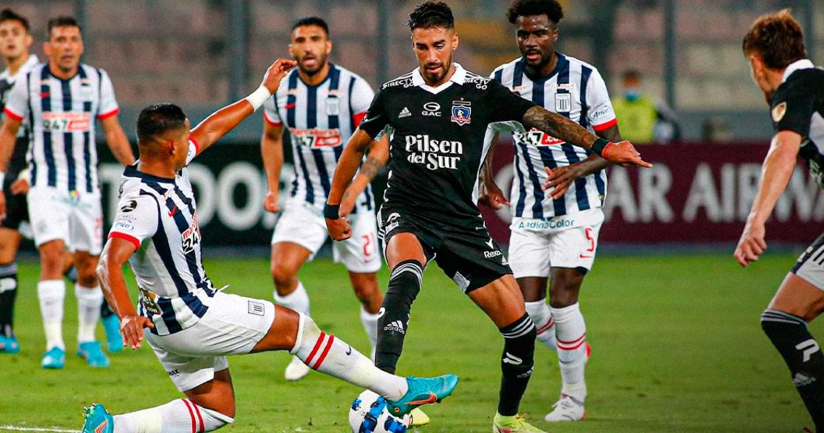 Colo Colo fue multado por desórdenes de sus hinchas en el Estadio Nacional