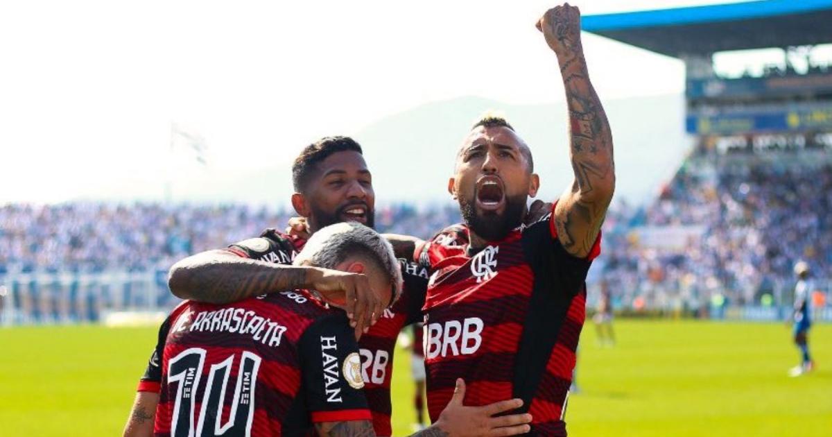 Vidal: "Si estuviéramos en la Champions pelearíamos con todos los equipos"