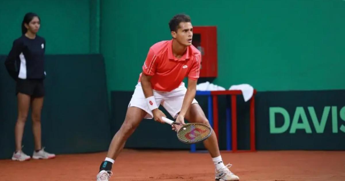 3Juan Pablo Varillas superó por 2-1 a Alejandro Tabilo e igualó la serie de Copa Davis