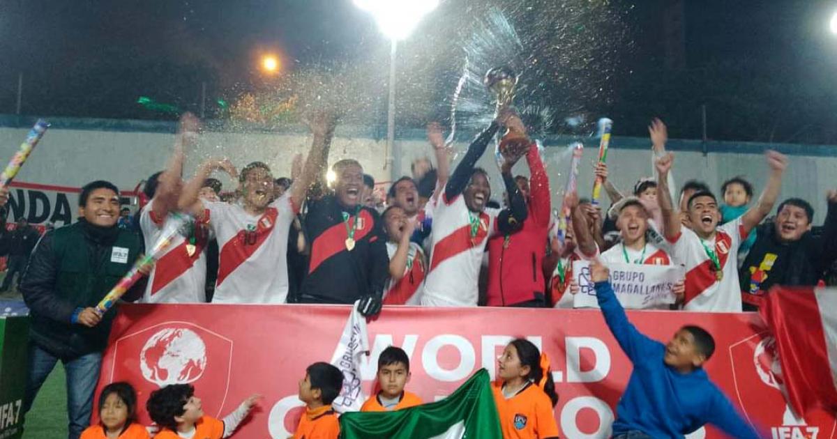 Copa hotsell mundial peru