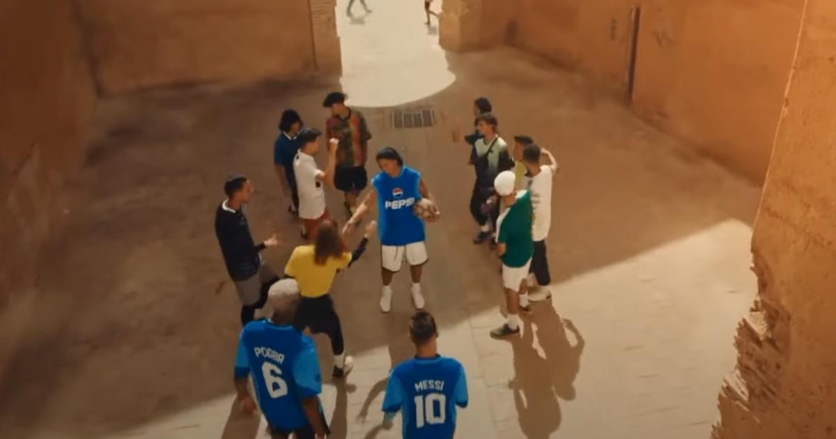 (VIDEO) Messi, Ronaldinho y Pogba protagonizan comercial de Pepsi para el Mundial