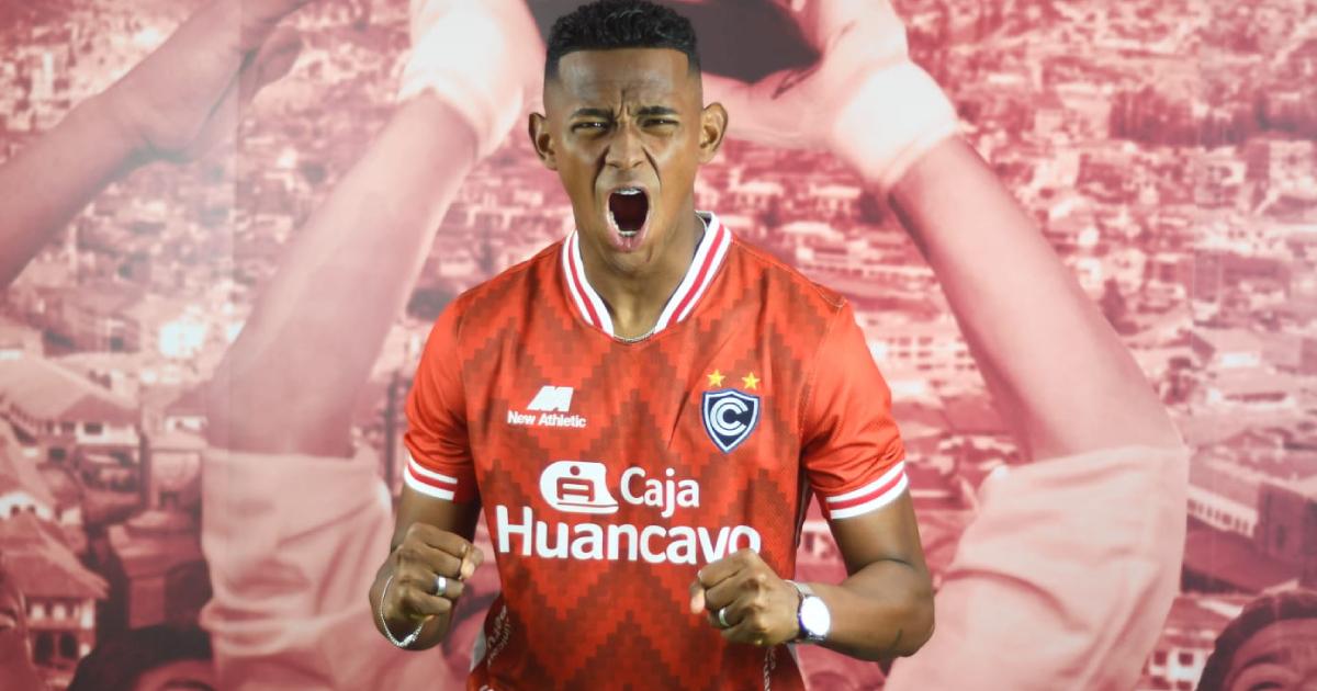Uno más al 'Papá': Medina reforzará la defensa del Cienciano