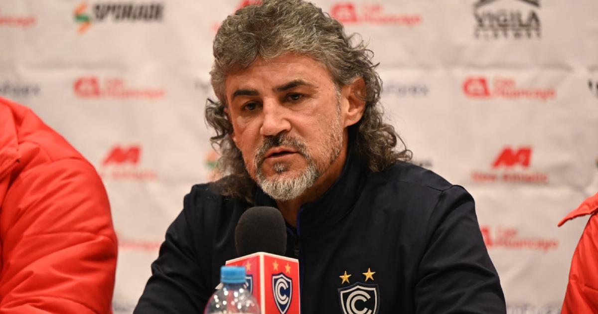 Álvarez: “Esperamos poder llevar otra vez a Cienciano a los sitios de privilegio”