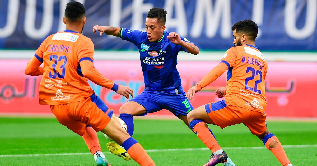 Cueva cerró el año siendo titular en Al Fateh