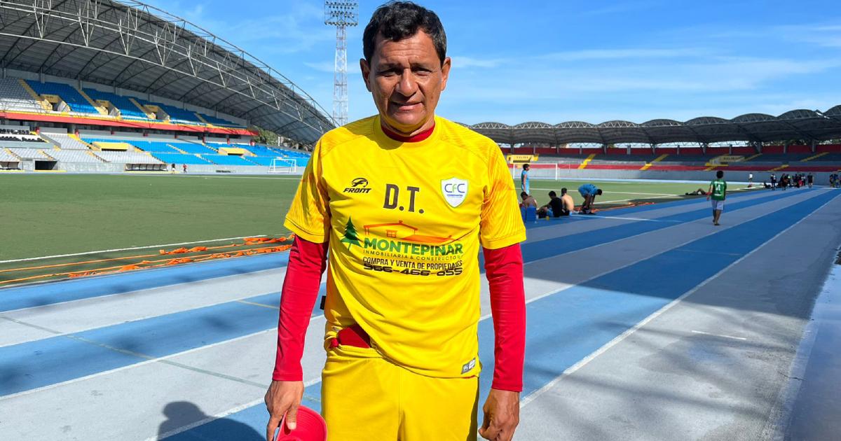 Salazar: "Sería una enorme alegría que el fútbol profesional regrese a Iquitos"