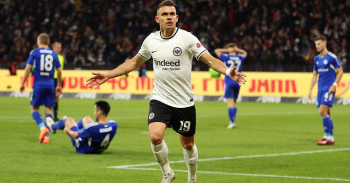 (VIDEO) Eintracht Frankfurt goleó y escaló al segundo lugar de la Bundesliga