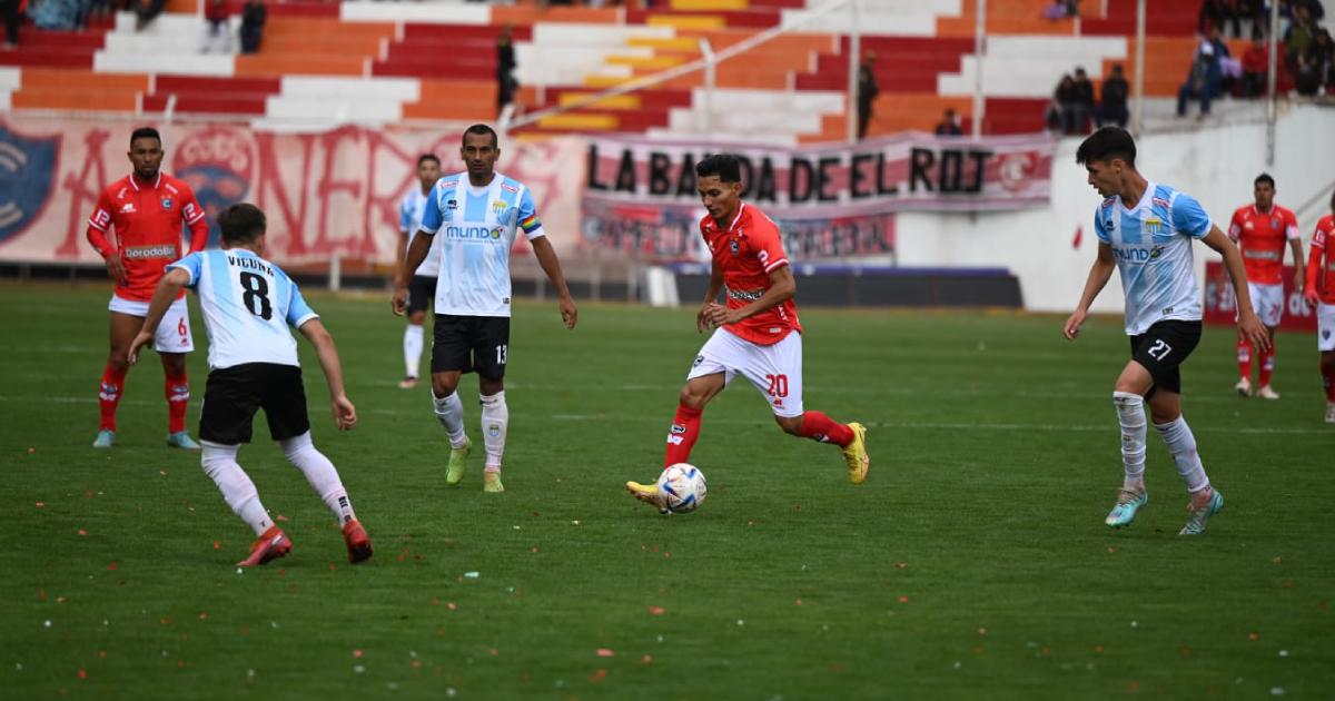 Cienciano celebró ante Magallanes en la 'Tarde del Papá'