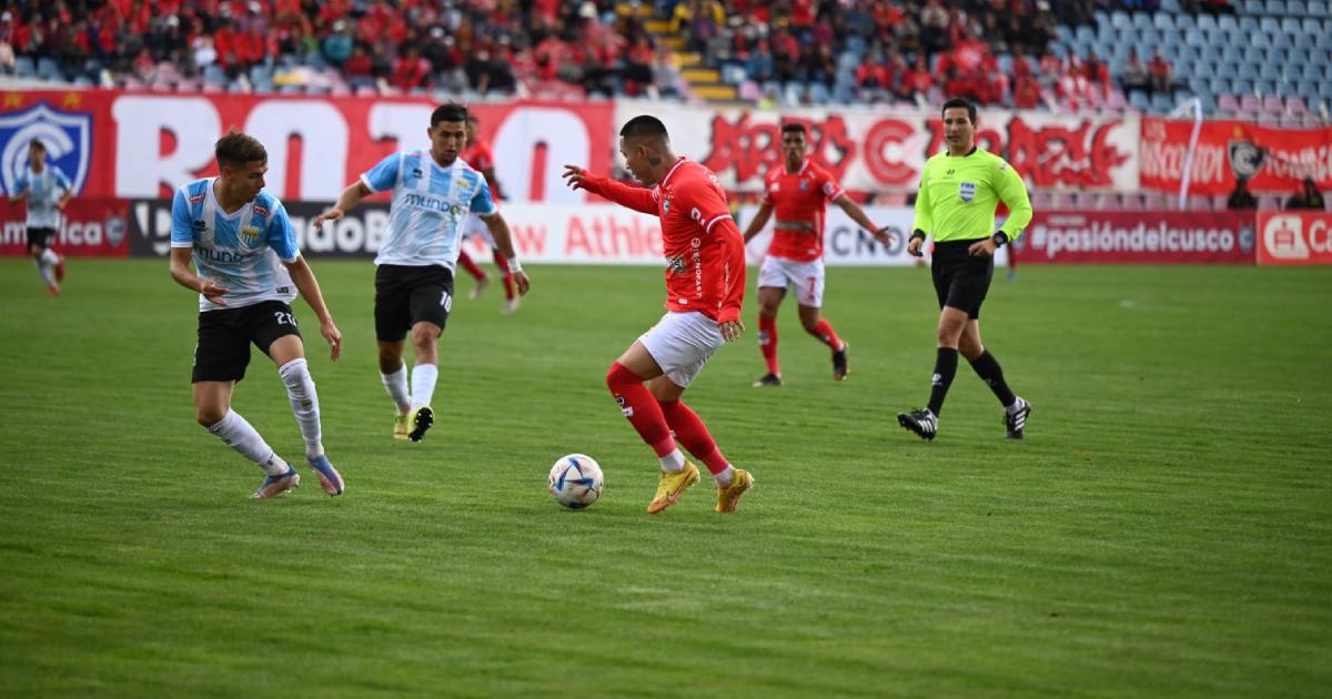 Cienciano celebró ante Magallanes en la 'Tarde del Papá'