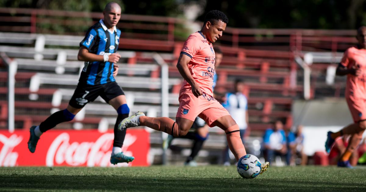 (FOTOS) César Vallejo derrotó en penales a Liverpool y ganó la copa 'Jorge Bava'