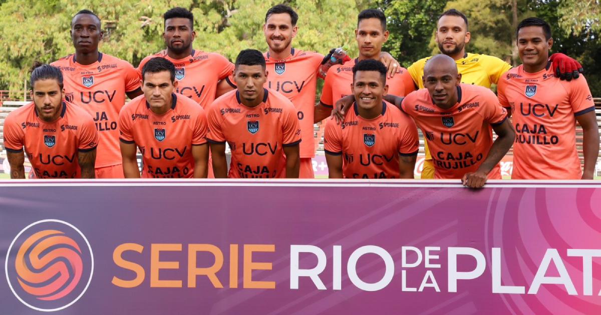 (FOTOS) César Vallejo derrotó en penales a Liverpool y ganó la copa 'Jorge Bava'