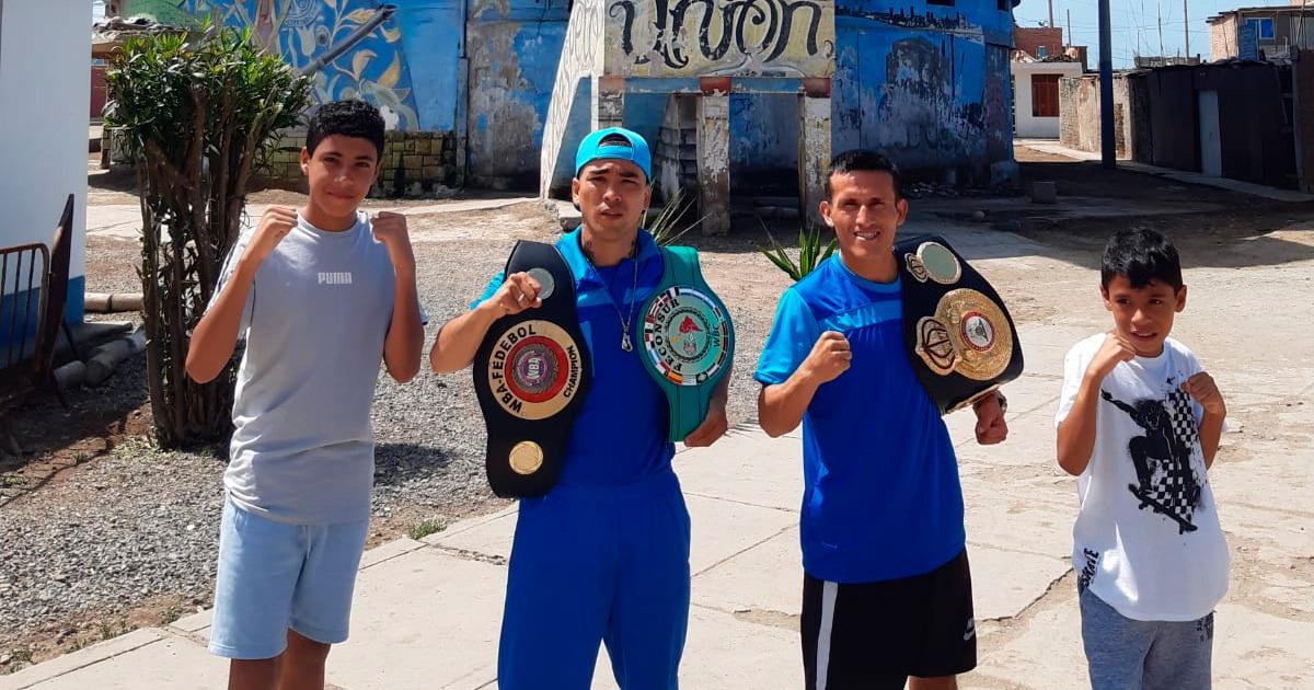 Campeones Astuvilca y Ajito vienen entrenando a jóvenes 'chalacos'
