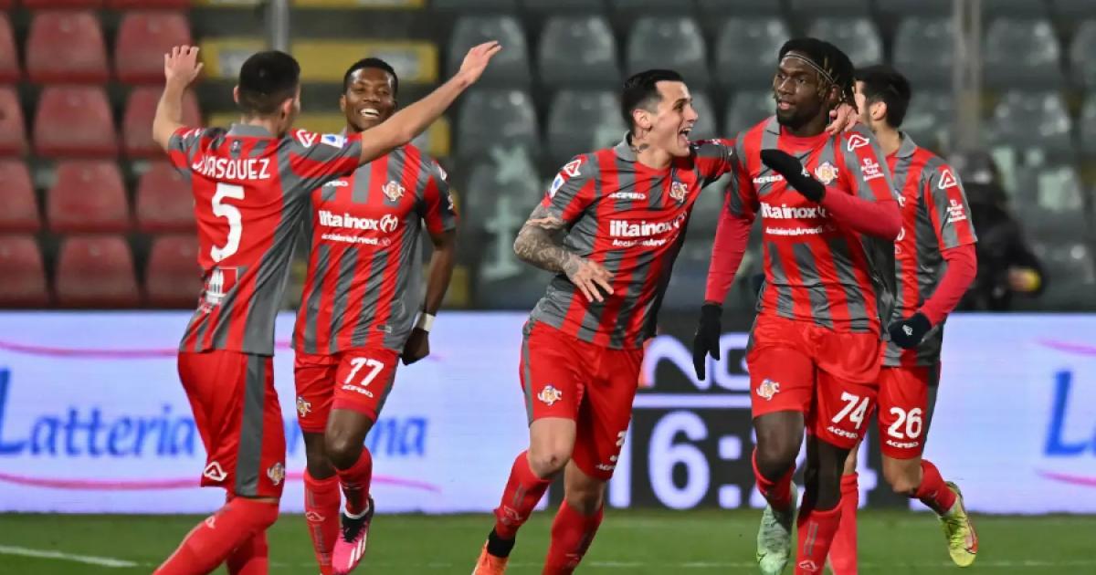 Roma cayó por 2-1 con Cremonese y pierde chance de ascender en la Serie A
