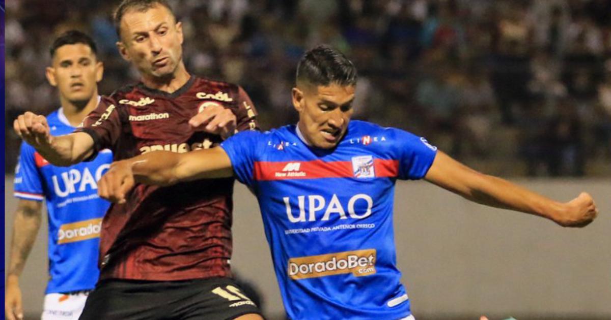 🔴#ENVIVO | Con diez, la 'U' iguala sin goles en Trujillo