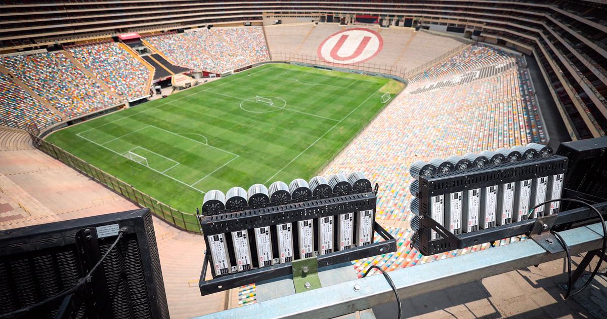 Se vienen instalando las nuevas luces en el Estadio Monumental