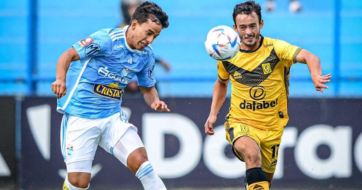 (VIDEO / FOTOS) Cristal derrotó 2-0 a Cantolao y no se baja de los primeros lugares