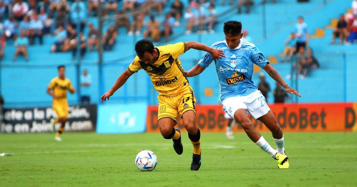 (VIDEO / FOTOS) Cristal derrotó 2-0 a Cantolao y no se baja de los primeros lugares