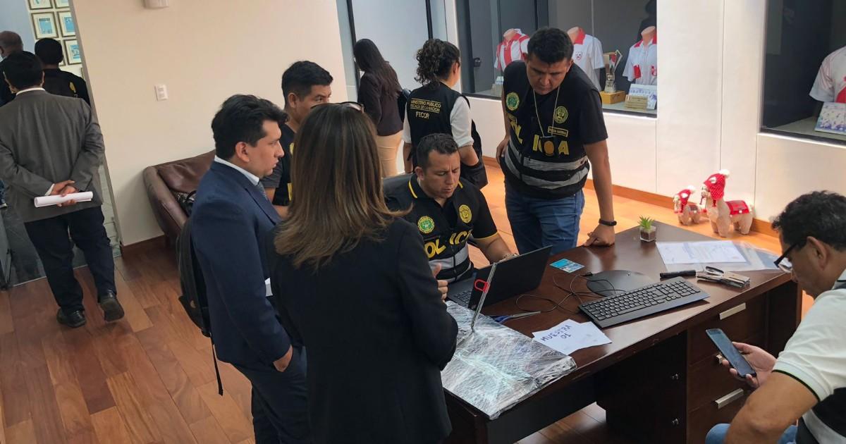 Ministerio Público presentó fotografías del allanamiento de la FPF en Videna