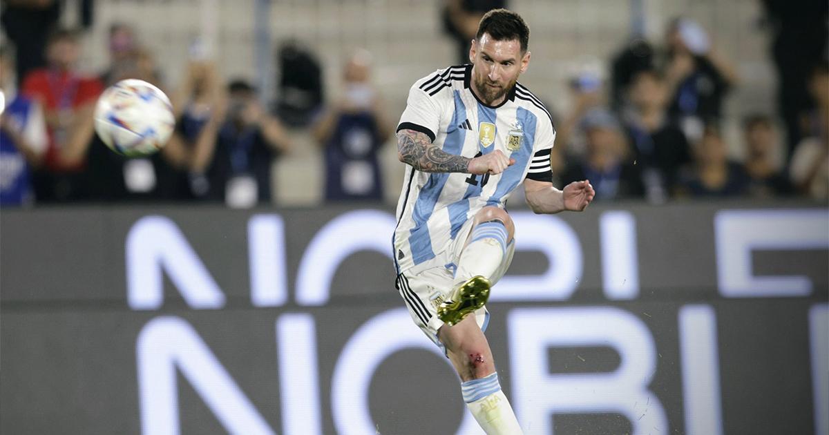 (VIDEO) Lionel Messi anotó su gol 800 como profesional
