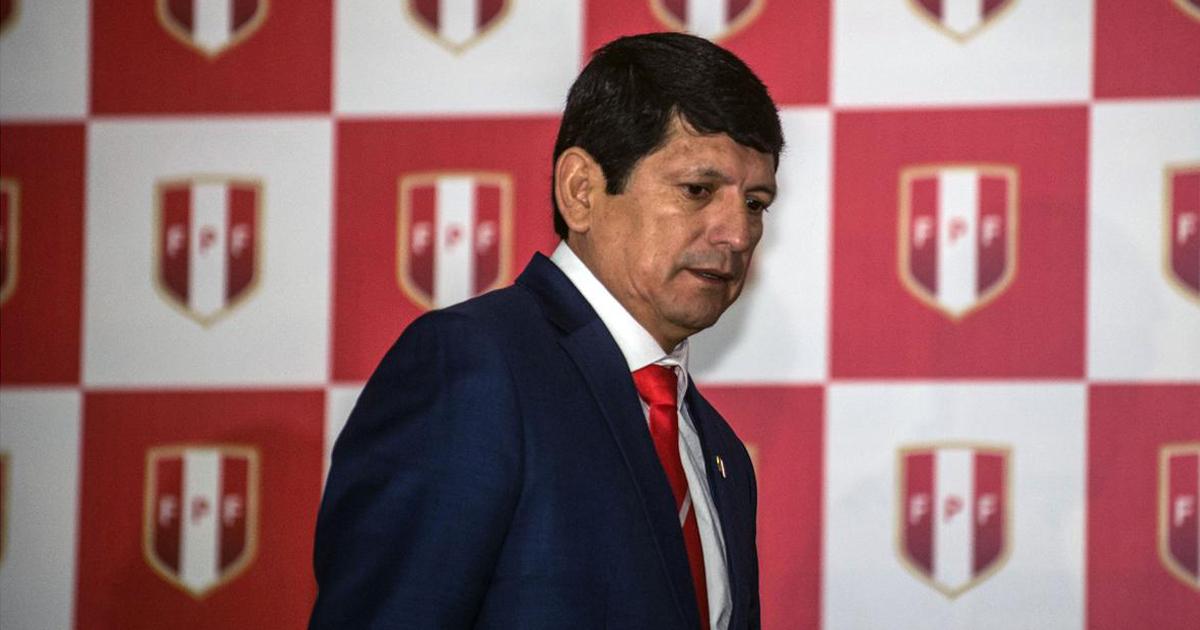 Fiscalía decidió ampliar investigación preliminar contra Agustín Lozano por el delito de falsedad genérica